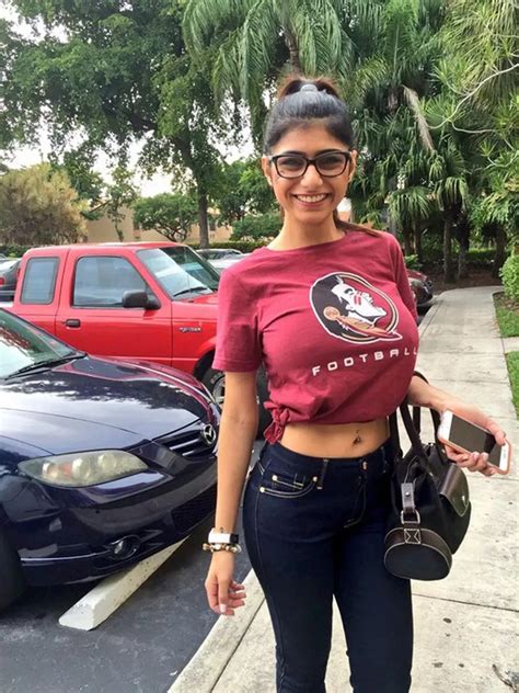 mia porn|Mia Khalifa XXX Videos